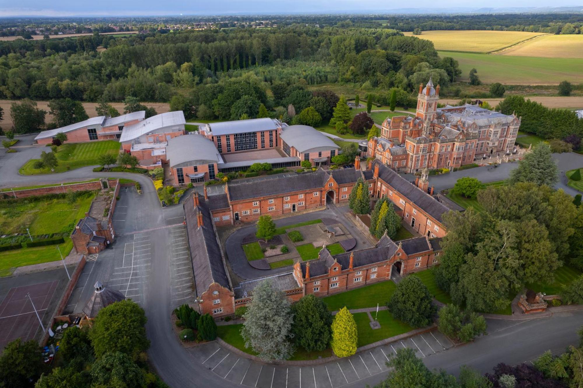 Crewe Hall Hotel & Spa - Cheshire Esterno foto